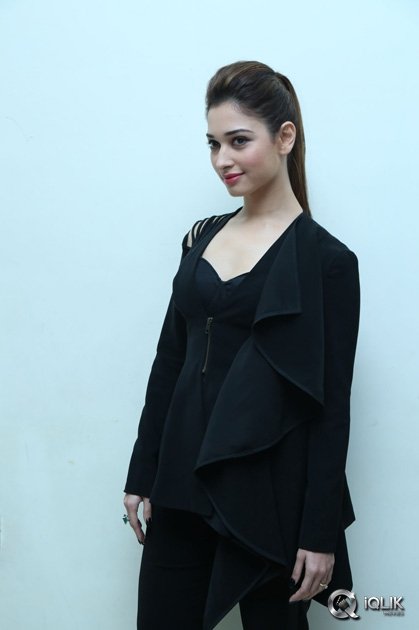 Tamannaah-at-Bengal-Tiger-Movie-Audio-Launch